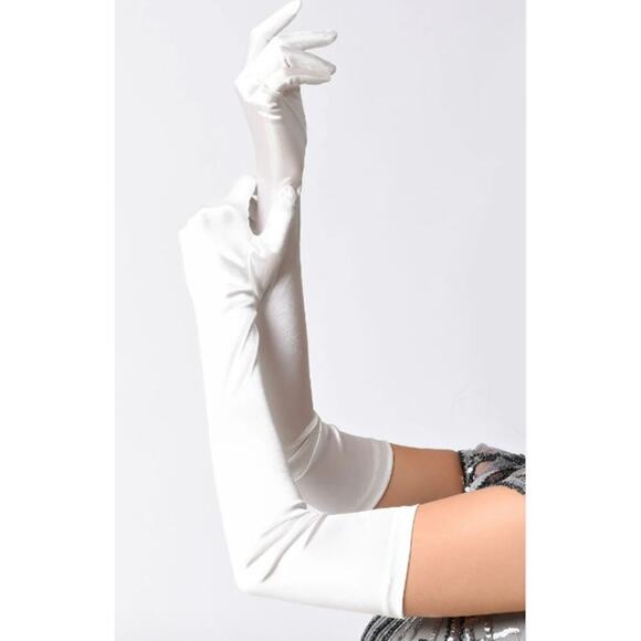Unique Vintage Satin White Opera 23" Length Gloves O/S - Picture 1 of 3